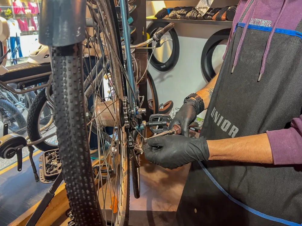 Réparation dérailleur vélo chez Pickle Capbreton